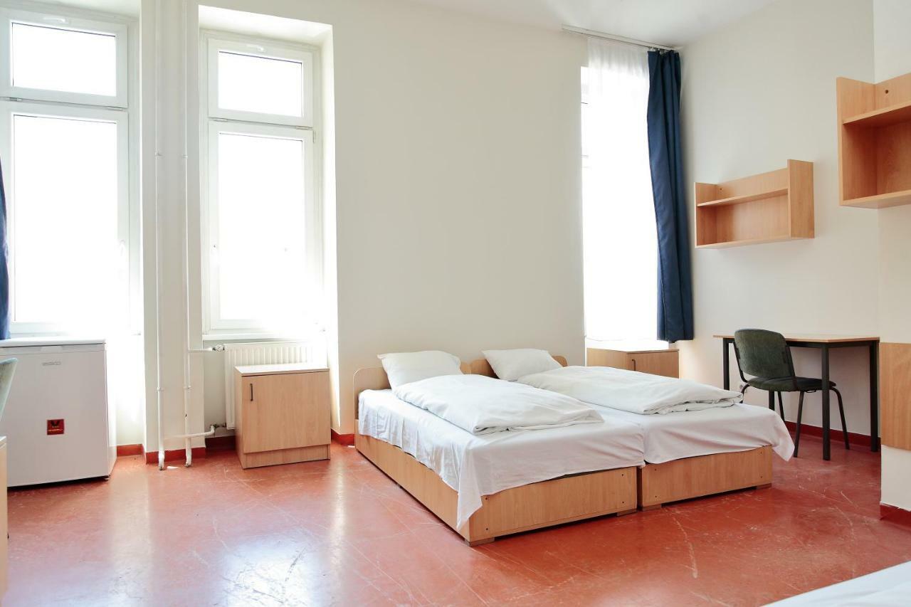 Pop Up Hostels - Downtown Будапеща Екстериор снимка